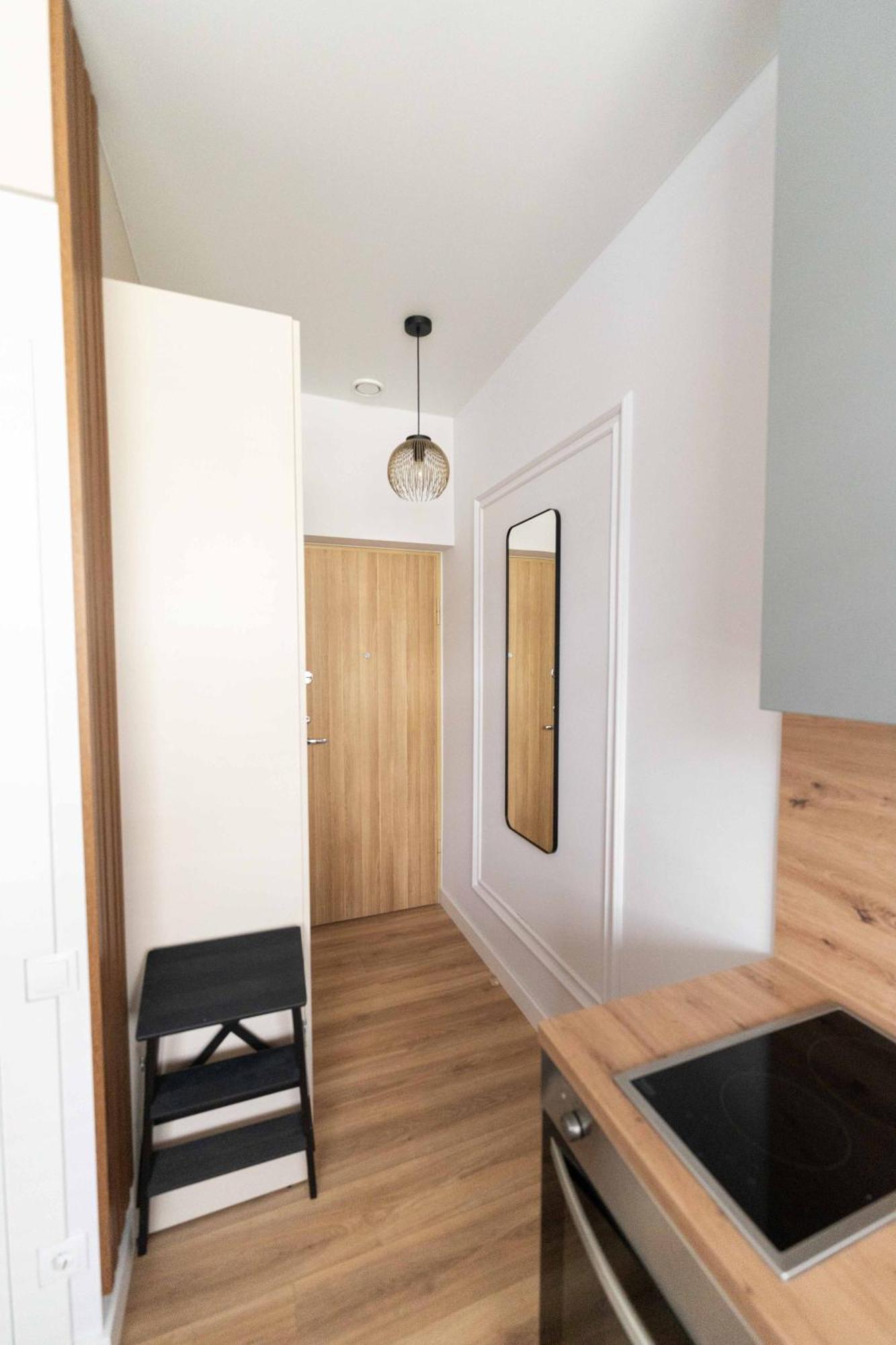 Cozy And Light Studio Apartment Near City Center Vilnius Eksteriør billede